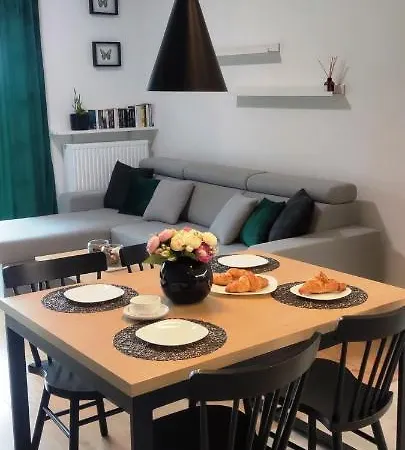 Nowoczesny Apartament Z Widokiem Na Park Rzeszow Exterior photo