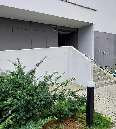 Nowoczesny Apartament Z Widokiem Na Park Rzeszow Exterior photo